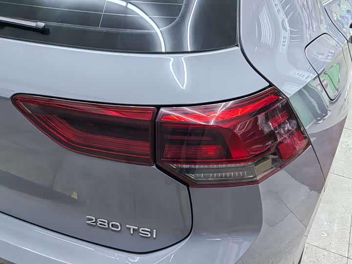 Фото 7 - Volkswagen Golf