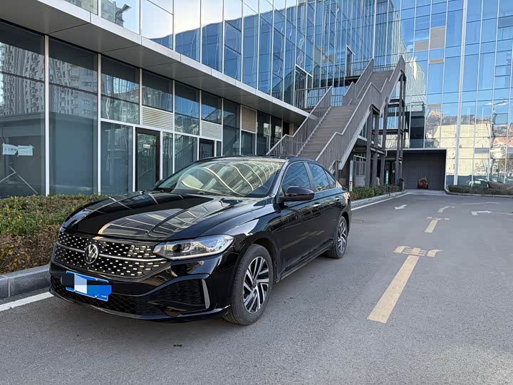 Фото 1 - Volkswagen Lavida