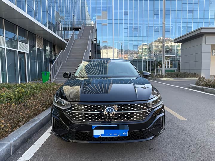 Фото 2 - Volkswagen Lavida