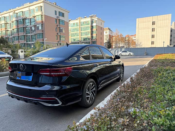 Фото 9 - Volkswagen Lavida