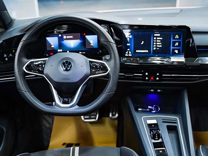 Фото 6 - Volkswagen Golf