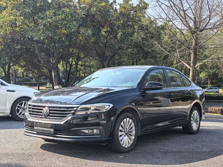 Фото 1 - Volkswagen Lavida