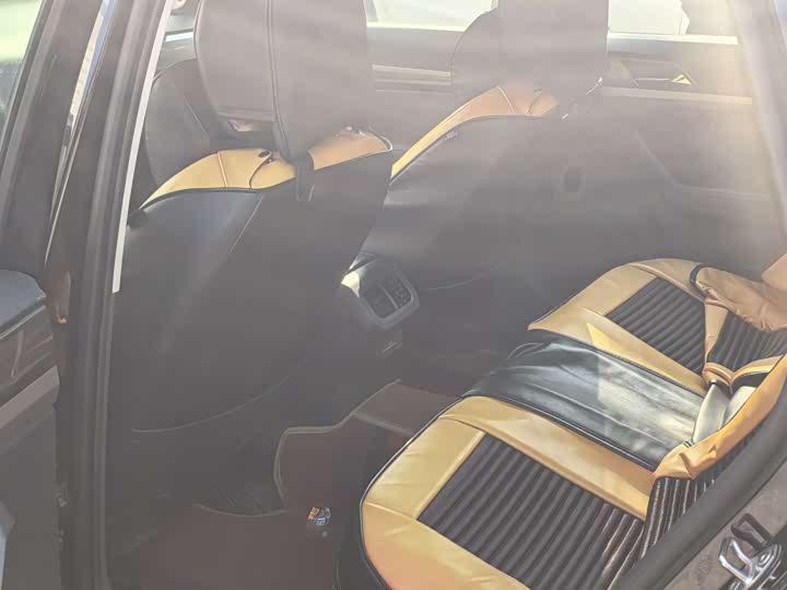 Фото 5 - Volkswagen Lavida