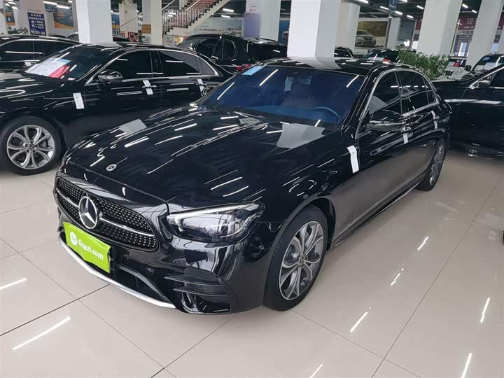 Фото 1 - Mercedes-Benz E-Class