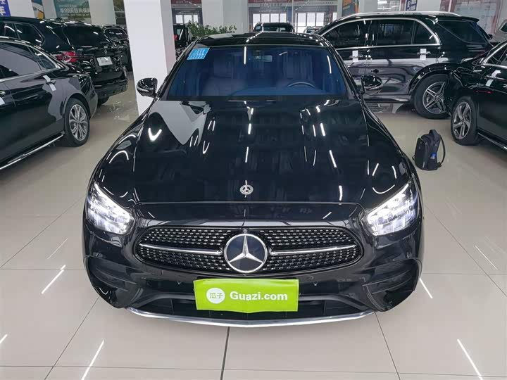 Фото 3 - Mercedes-Benz E-Class