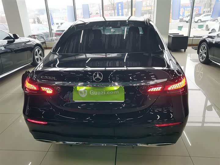 Фото 6 - Mercedes-Benz E-Class