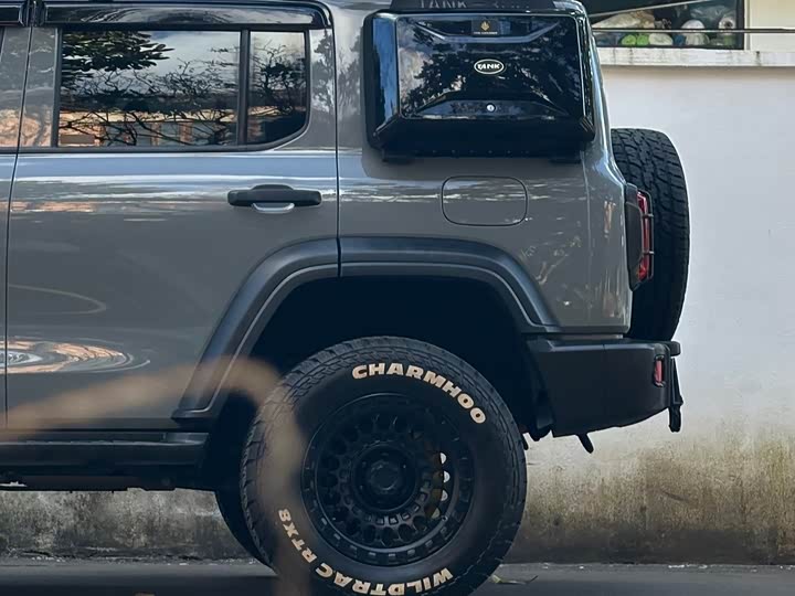 Фото 6 - Tank 300