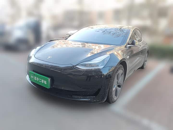 Фото 2 - Tesla Model 3