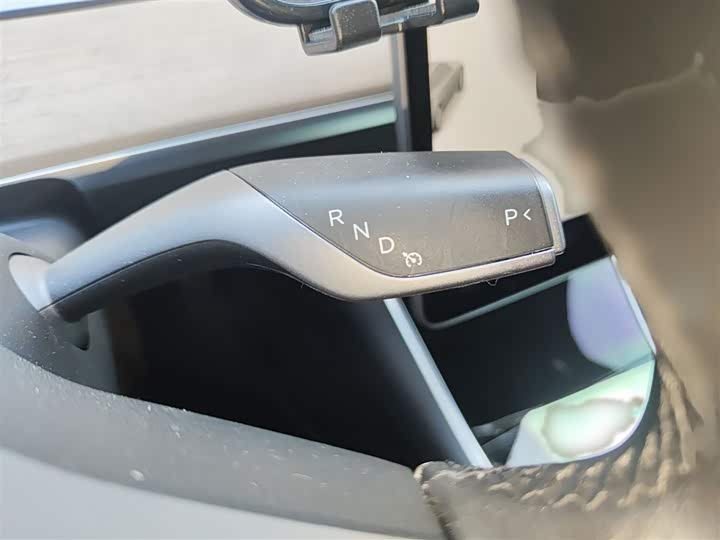 Фото 7 - Tesla Model 3