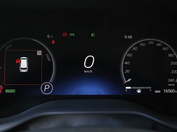 Фото 9 - Toyota Sienna