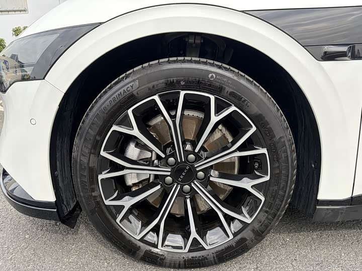 Фото 3 - Zeekr 007