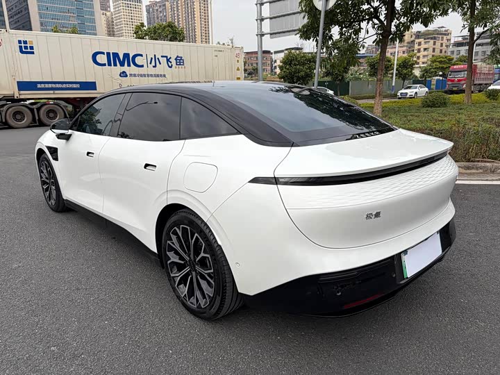 Фото 5 - Zeekr 007