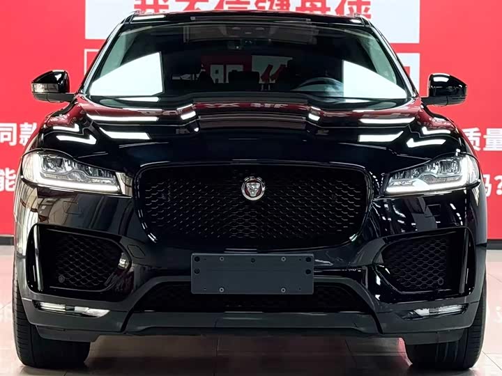 Фото 2 - Jaguar F-Pace