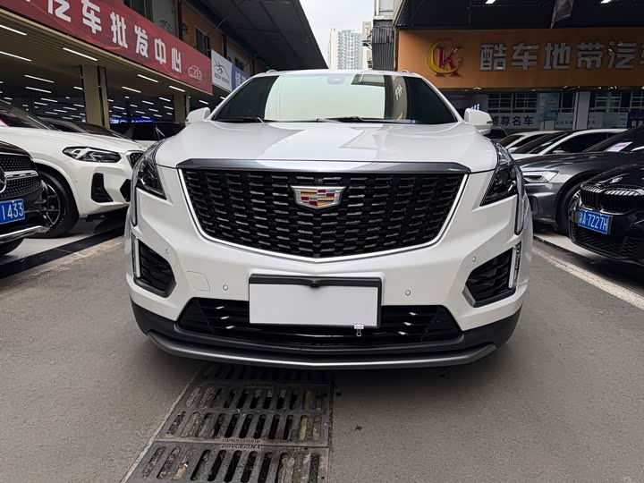 Фото 2 - Cadillac XT5