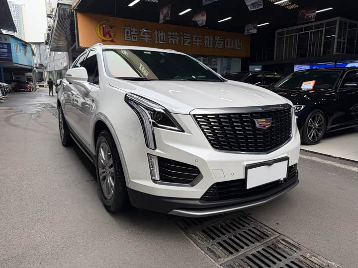 Фото 3 - Cadillac XT5