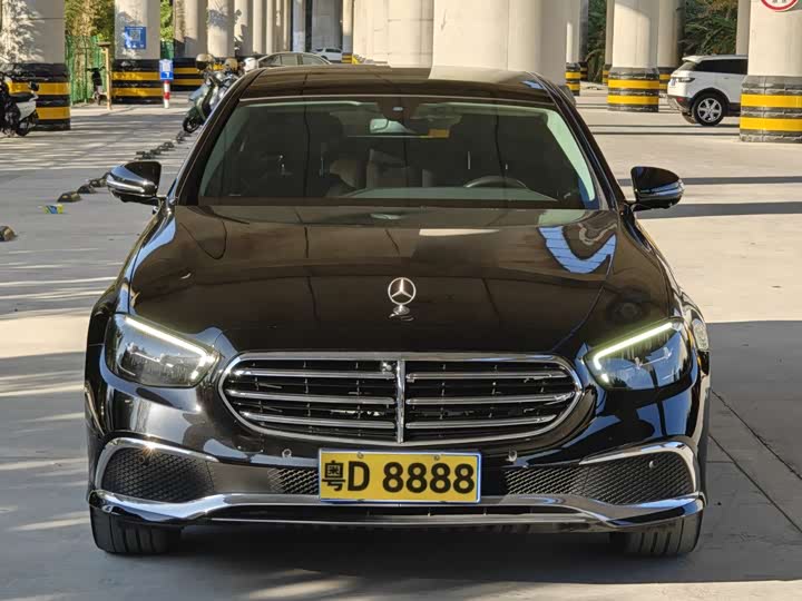 Фото 2 - Mercedes-Benz E-Class