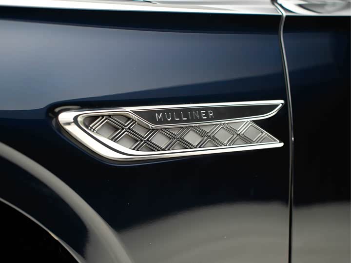 Фото 8 - Bentley Flying Spur