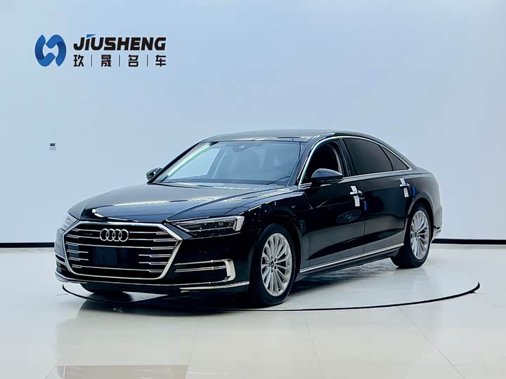 Фото 1 - Audi A8