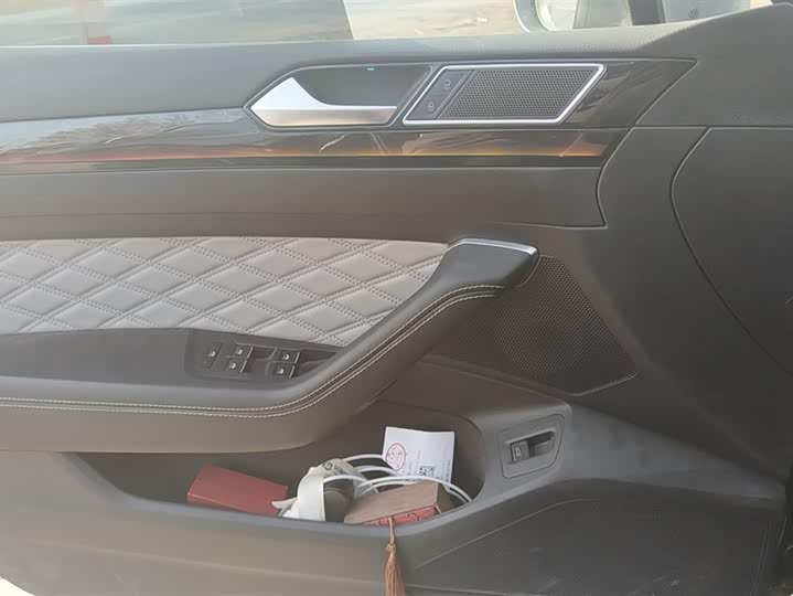 Фото 7 - Volkswagen Magotan