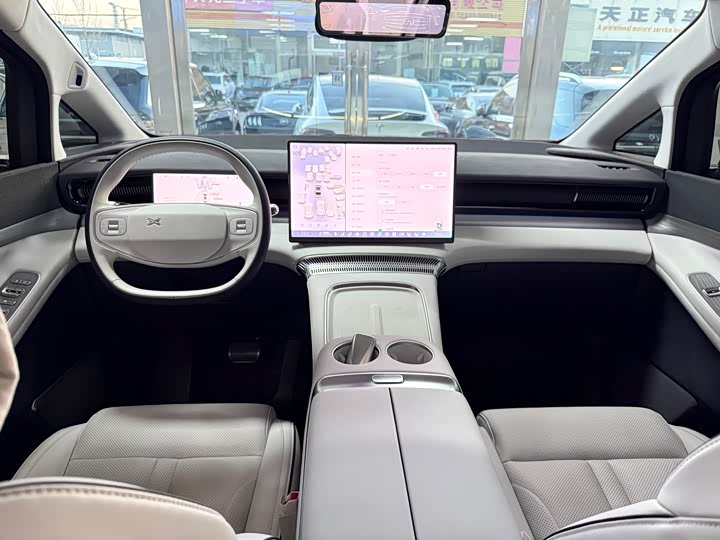 Фото 9 - XPeng X9