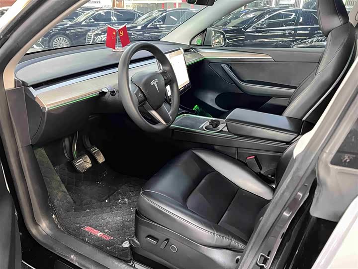 Фото 2 - Tesla Model Y