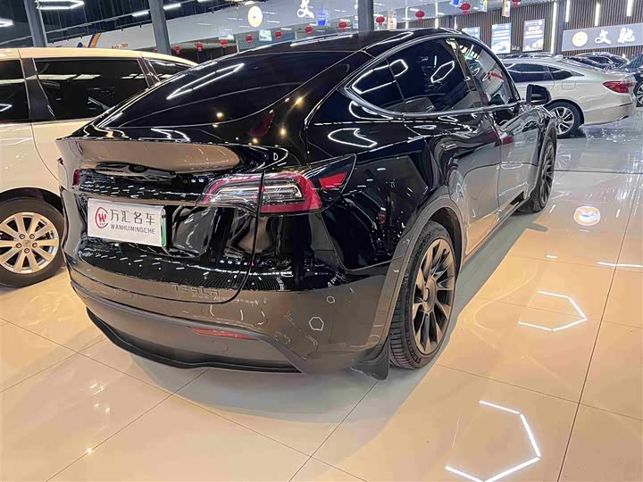 Фото 9 - Tesla Model Y