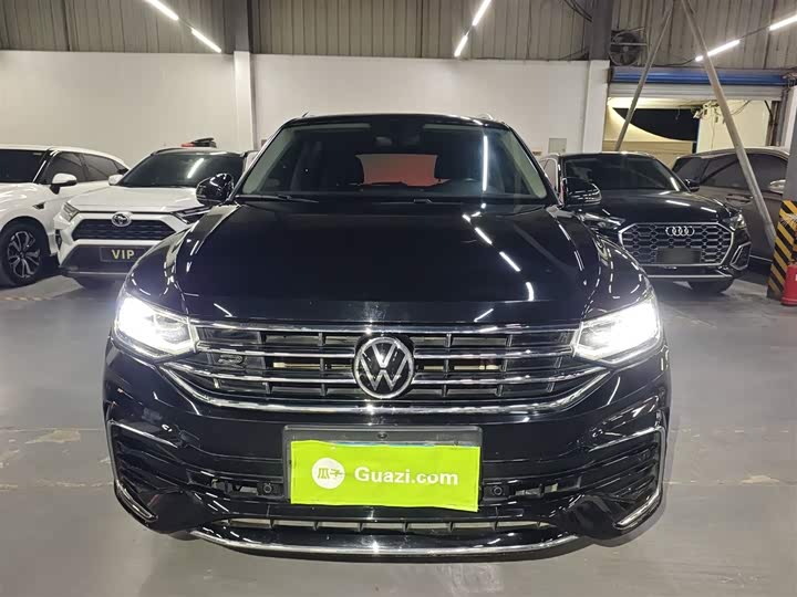 Фото 3 - Volkswagen Tiguan L Pro