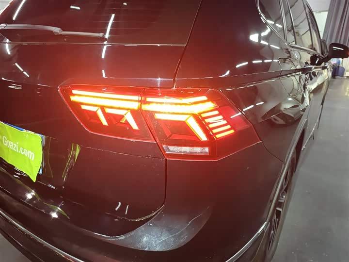 Фото 8 - Volkswagen Tiguan L Pro