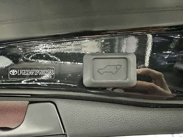 Фото 5 - Toyota Wildlander