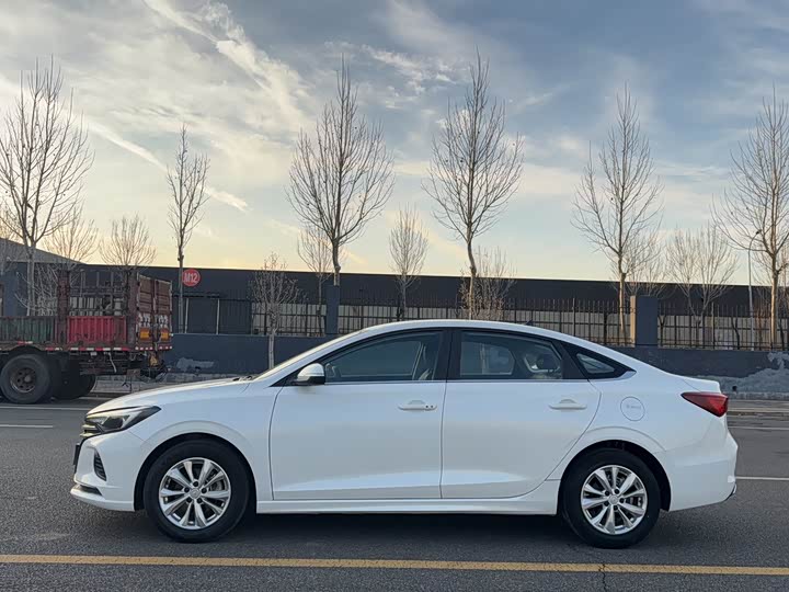 Фото 7 - Changan Eado Plus