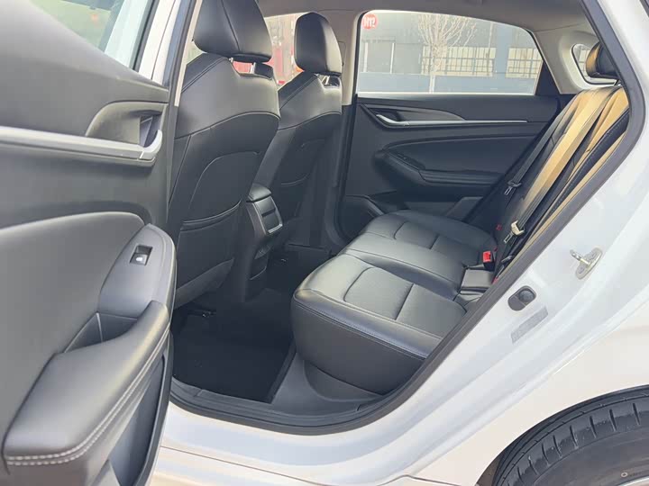 Фото 9 - Changan Eado Plus