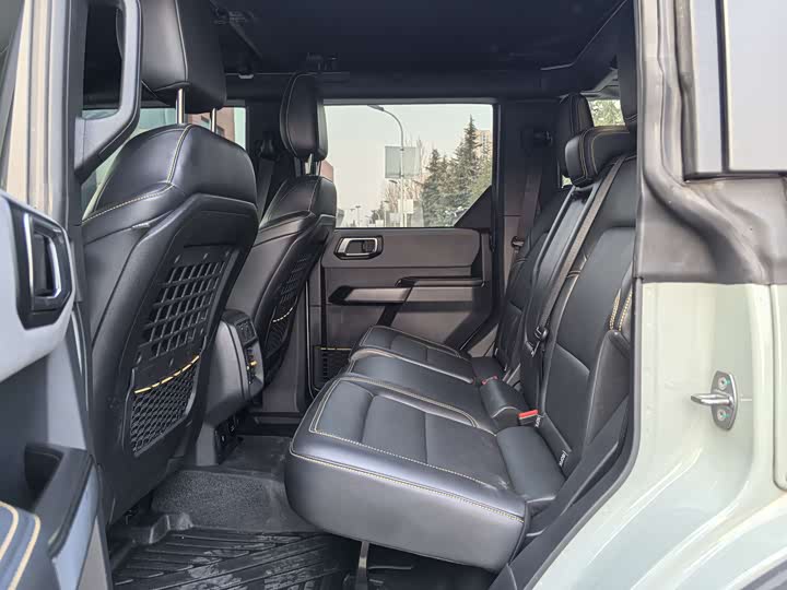 Фото 6 - Ford Bronco