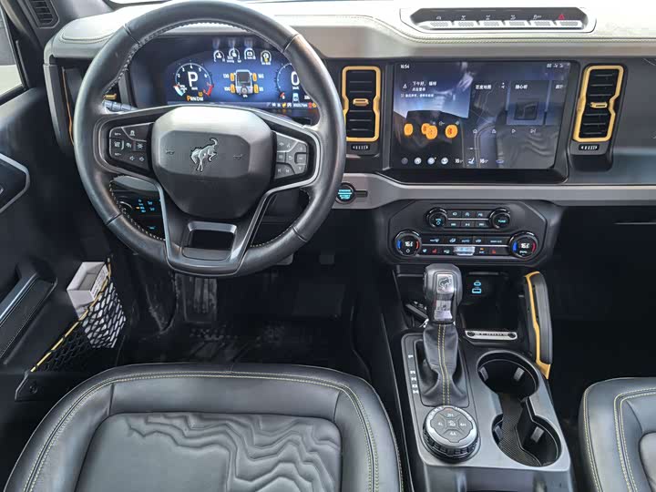 Фото 8 - Ford Bronco