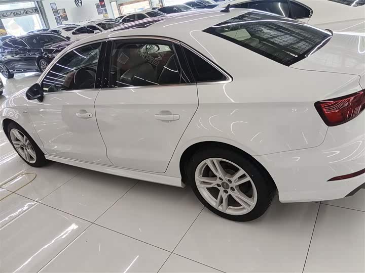Фото 5 - Audi A3