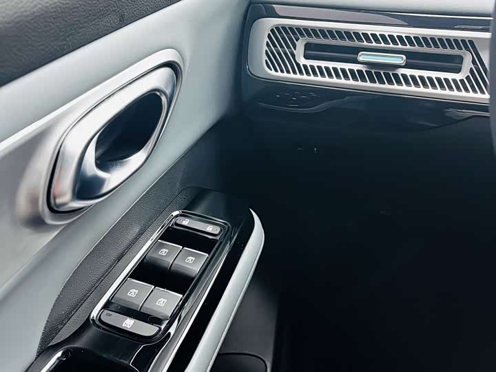 Фото 6 - GAC Aion Y