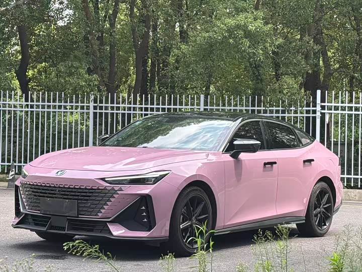 Фото 1 - Changan UNI-V