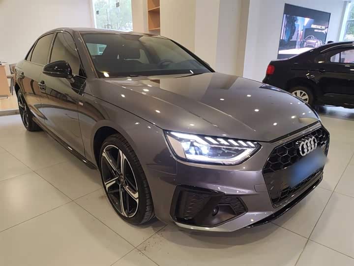 Фото 4 - Audi A4L