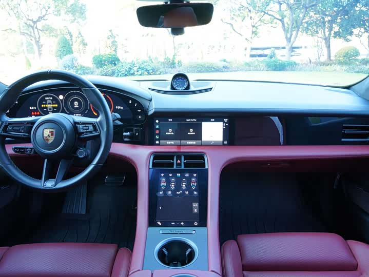 Фото 5 - Porsche Taycan