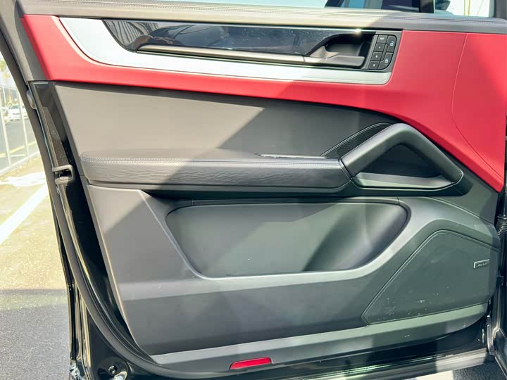 Фото 9 - Porsche Cayenne