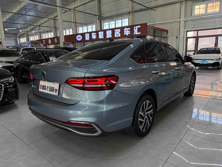 Фото 4 - Volkswagen Lavida