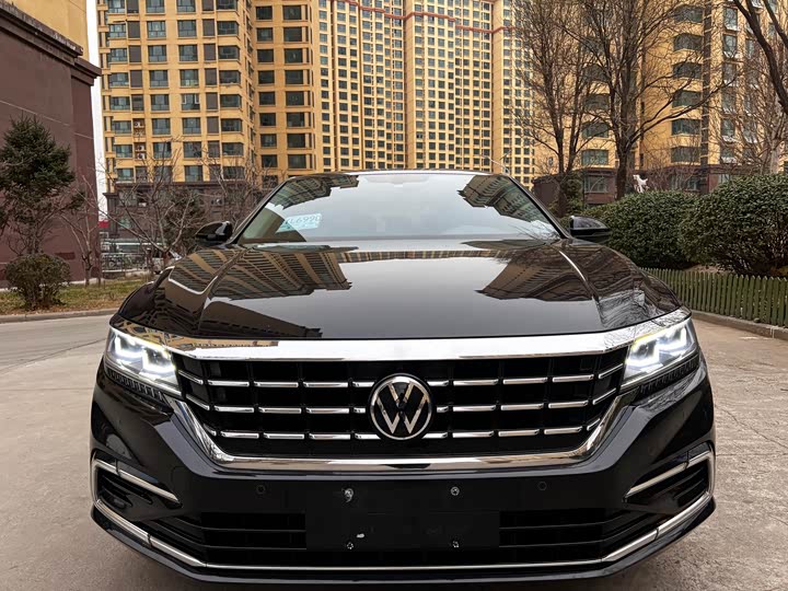 Фото 2 - Volkswagen Passat