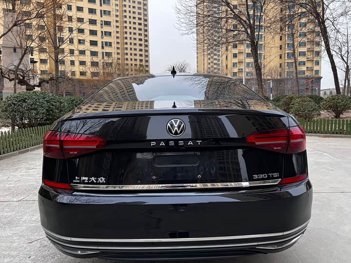 Фото 7 - Volkswagen Passat