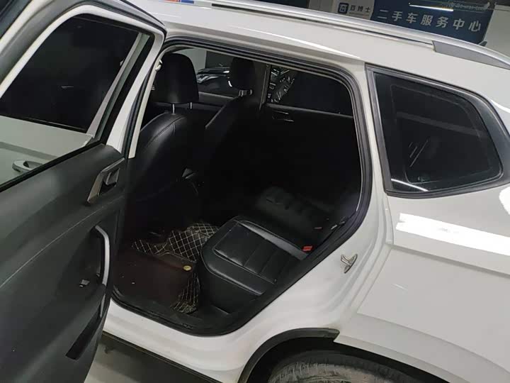 Фото 6 - Volkswagen Tharu