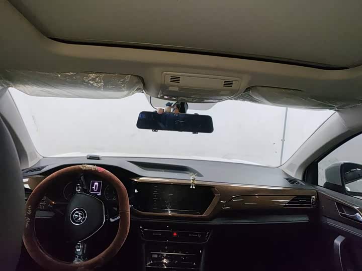 Фото 8 - Volkswagen Tharu