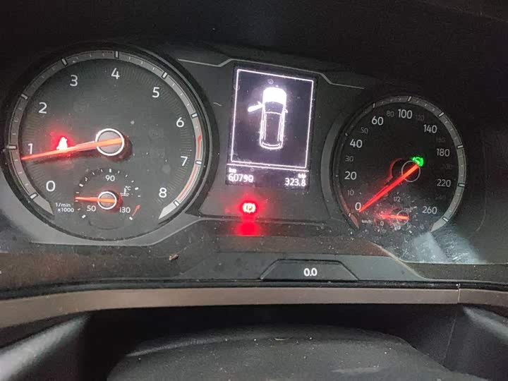 Фото 9 - Volkswagen Tharu