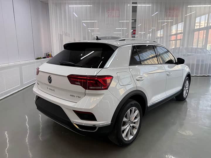 Фото 7 - Volkswagen T-Roc
