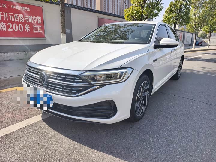 Фото 1 - Volkswagen Sagitar L