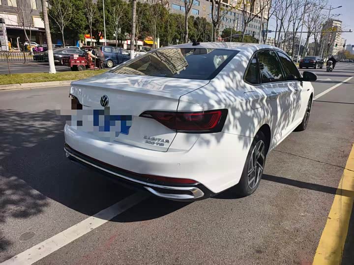 Фото 6 - Volkswagen Sagitar L