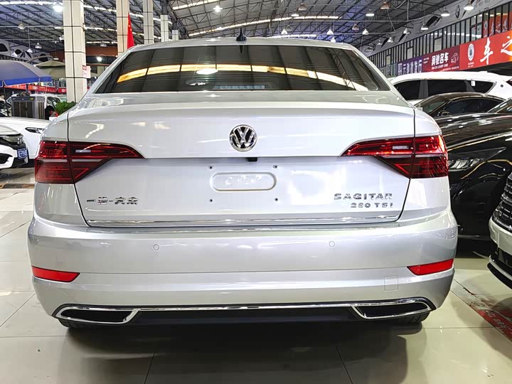 Фото 5 - Volkswagen Sagitar L