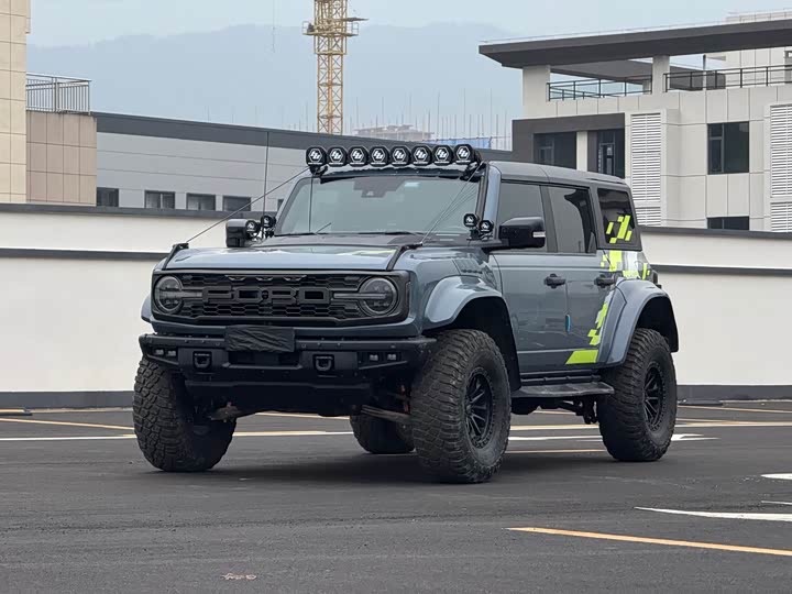 Фото 1 - Ford Bronco